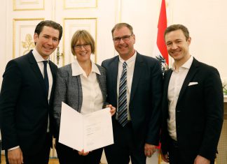 Hohe Auszeichnung für Karin Aigner