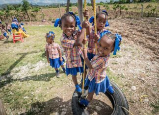 Hand in Hand mit Haiti