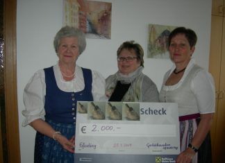 Spende der Goldhaubengruppe Eferding