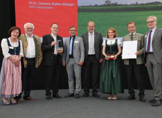 Wirtschaftsmedaille für Firma Schauer Agrotronic GmbH