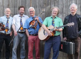 Folk-Konzert „Matching Ties“