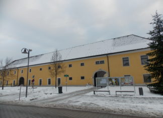 Ausbau des Pfarrhofs Feldkirchen/D.