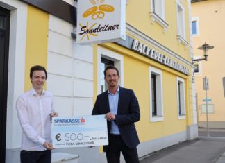 Großzügige Spende überreicht