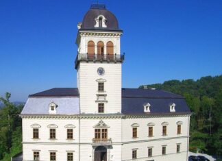 Kunst- und Kreativmarkt im Schloss Tollet