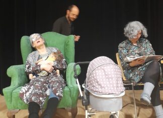 Theateraufführung in Samarein