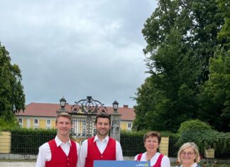 Spende der Goldhaubengruppe