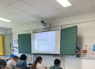 Zwei der modernsten Mittelschulen