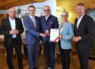 Robert Seeber mit Julius Raab Ehrenmedaille ausgezeichnet