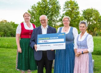 Spendenübergabe bei Maiandacht